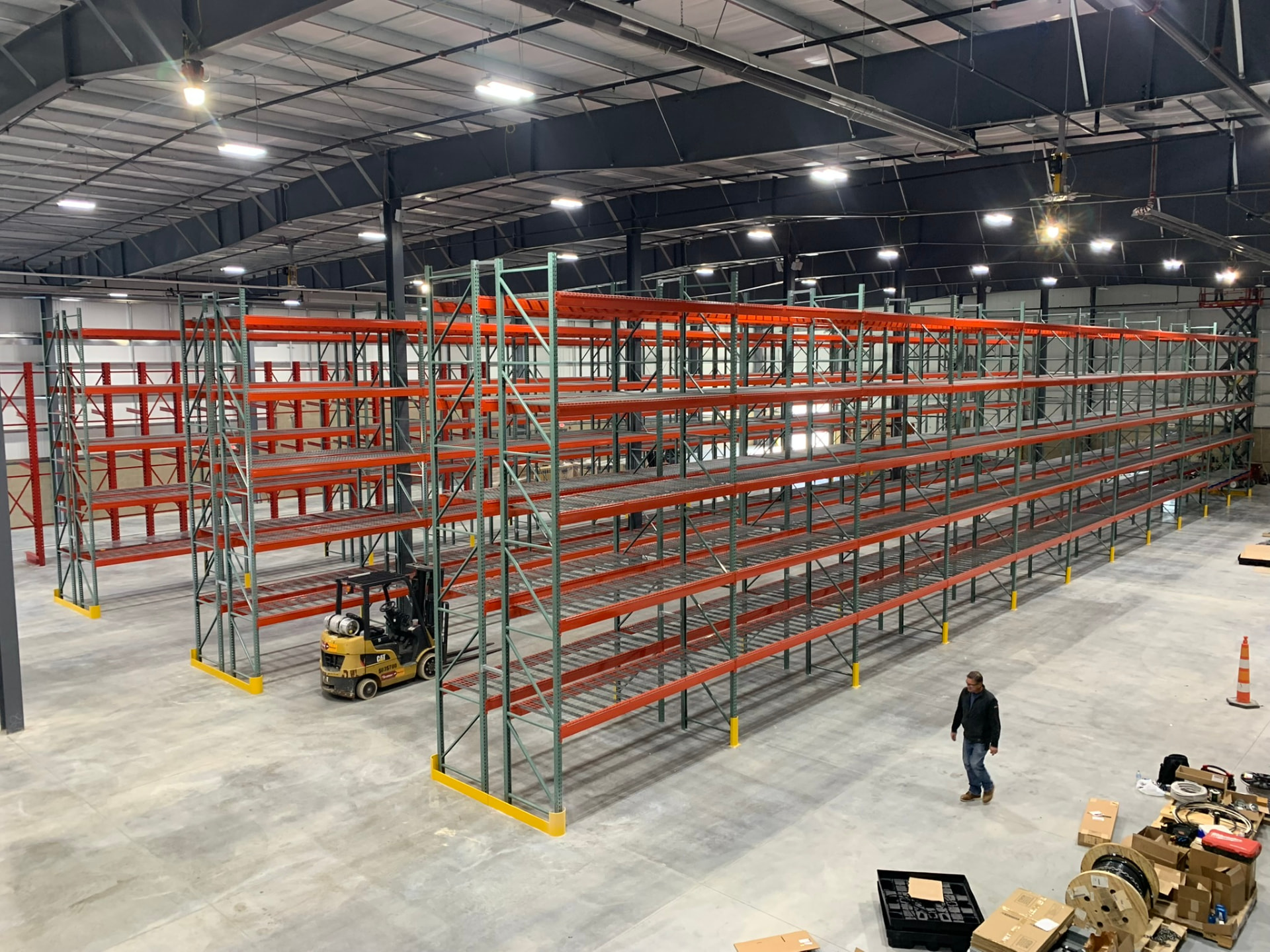 Warehouse pallet racking installation