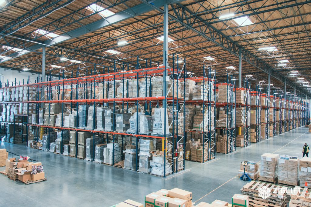 Rows of industrial pallet racks loaded with pallets in a Atlanta warehouse