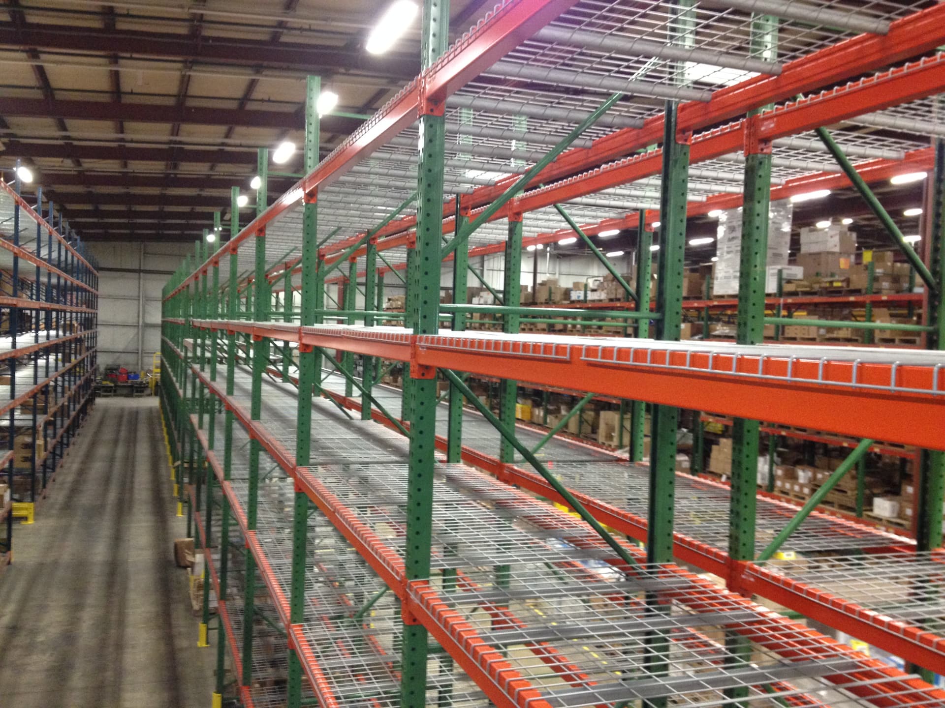 Warehouse pallet racking installation