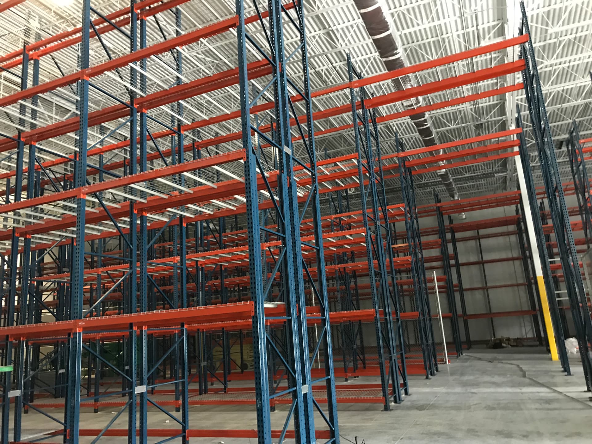 Warehouse pallet racking installation